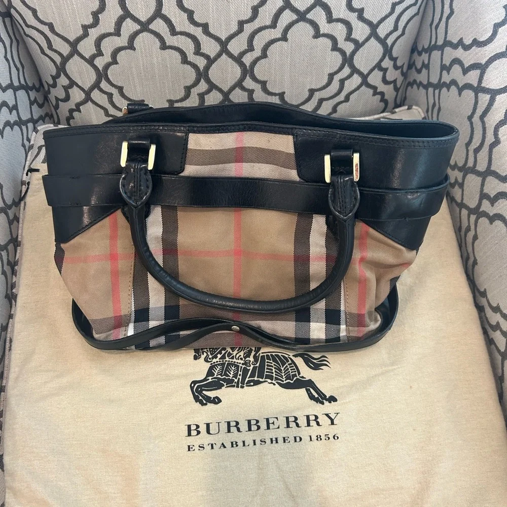 House Check Bridle Calfskin Medium Lynher Tote Black - Picture 5 of 8